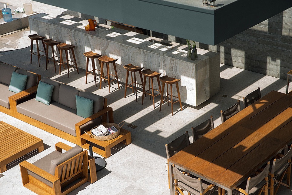 Modern-House-Architecture-Ezequiel-Farca-16-1-Kindesign