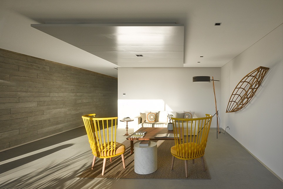 Modern-House-Architecture-Ezequiel-Farca-18-1-Kindesign