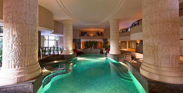 17-le-meridien-hotel-pools