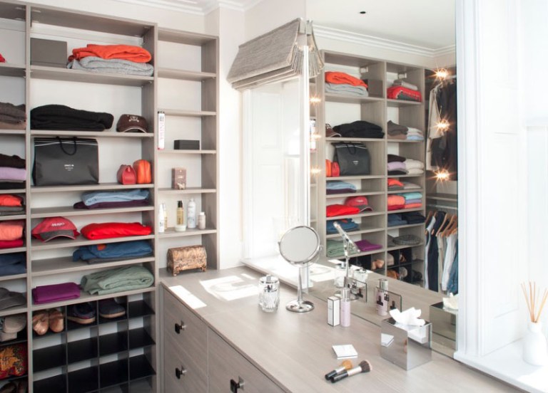 5.-closet-vanity-section