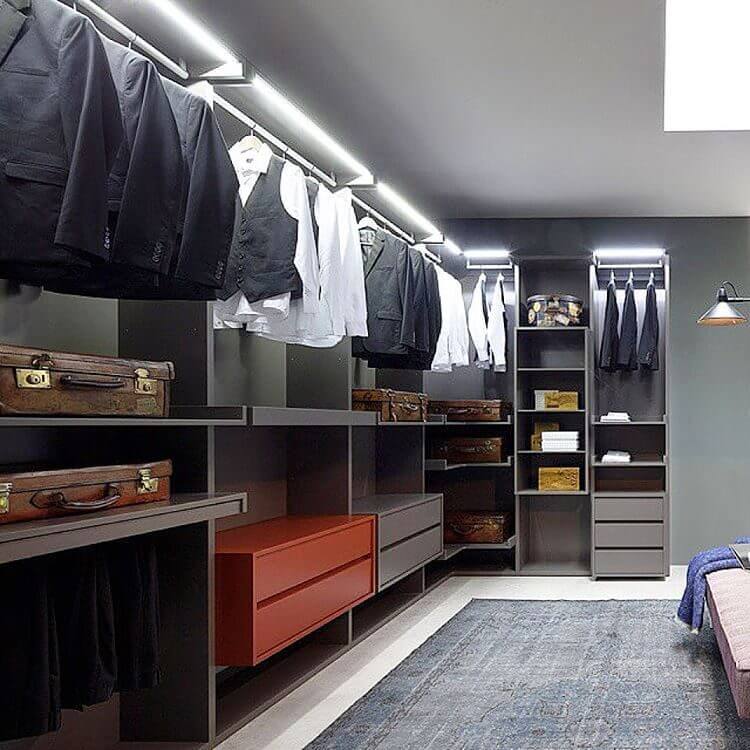 8.-simple-walk-in-clothes-storage-solution