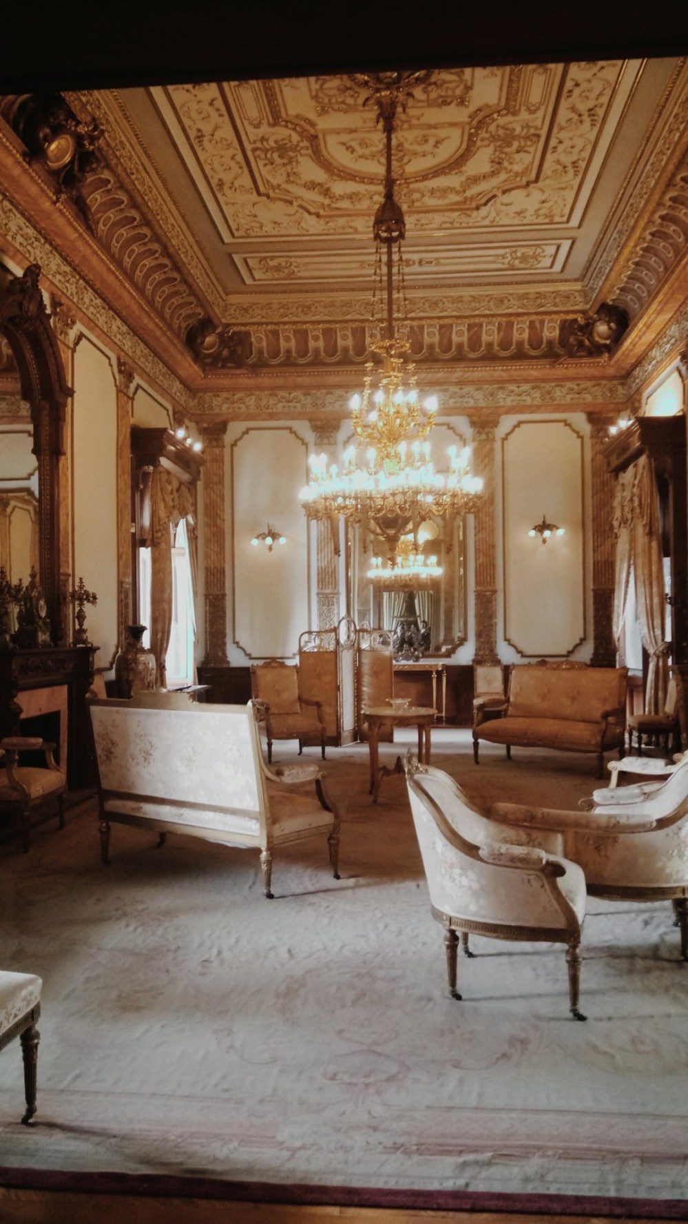 ALEJANDRA_Castillo de Chapultepec, Mexico_YkNlQGZccA