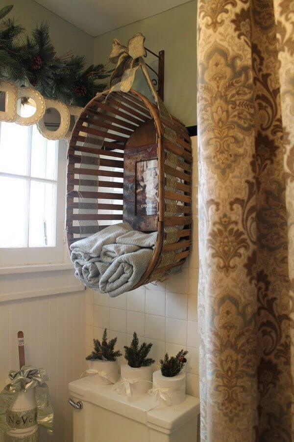 10.-Hanging-Basket-Above-The-Toilet-Storage-homebnc