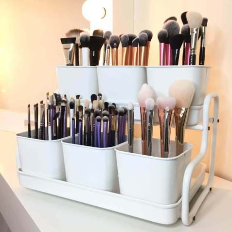 small-bathroom-storage-ideas-cosmopolitandiy.com_