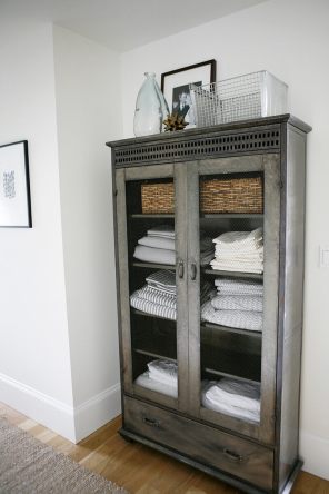 small-bathroom-storage-ideas-mydesignchic.com_