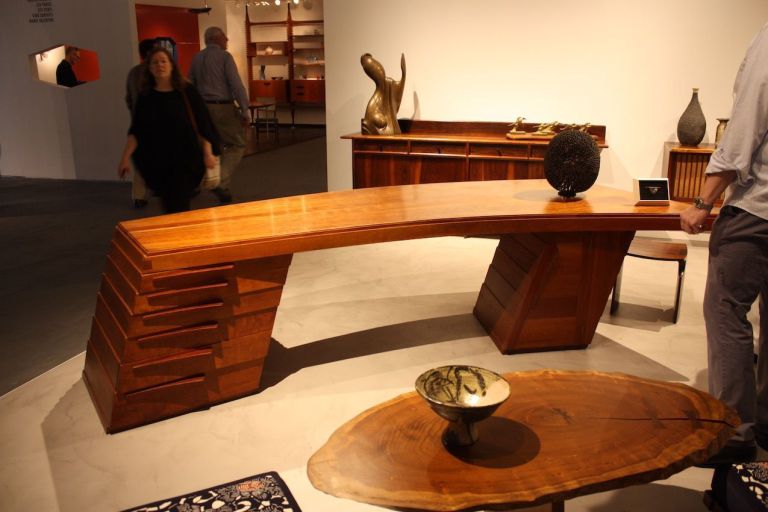 5.-Moderne-wood-Desk