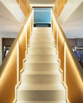 edc-web-tour-alexandra-loew-11-1588098867